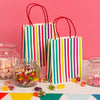 Mix & Match Partytüten aus mehrfarbigem Papier