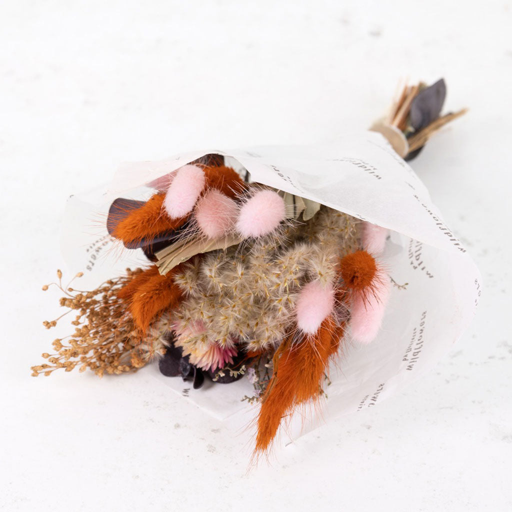Getrockneter Wildblumenstrauß Mini Posy Terra Pink